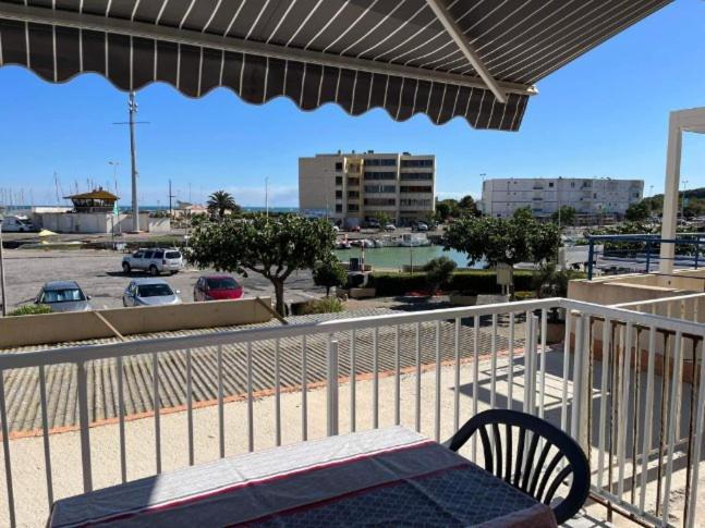 Superbe Appartement Avec Vue Sur Le Port Et Plage Saint-Pierre-la-Mer  Exteriör bild